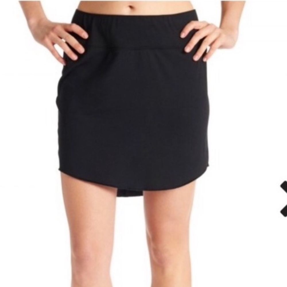 Oiselle Black Skirt